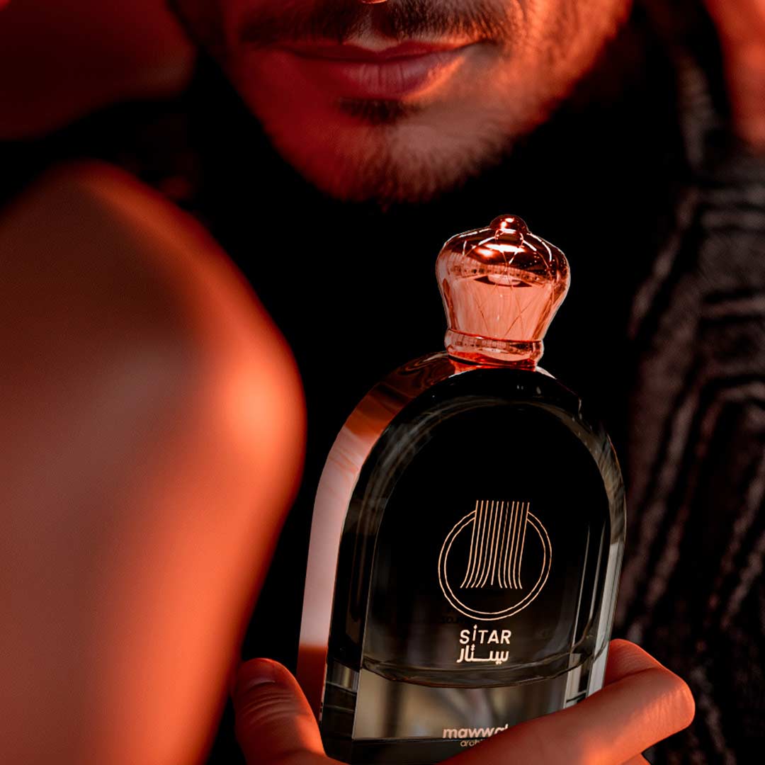 Regala de Mawwal Sitar, fragancia árabe original de larga duración disponible en España.